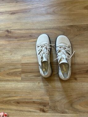 Rieker Women's Lace-Up Casual shoe in Cream